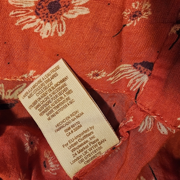 Free People Never A Dull Moment Blouse Red Floral Hi Low Hem Lace Cotton Sm NWT - Picture 11 of 16